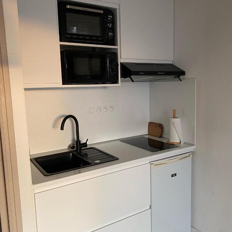 Studio cabine climatisé de 20m2 avec place de parking privée - Studio avec Terrasse - 8