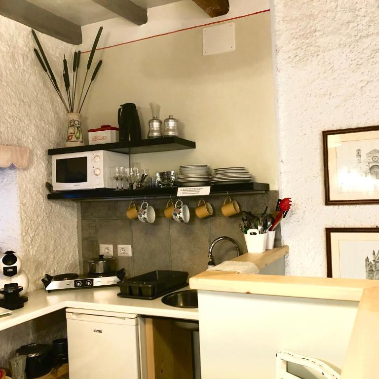 Country House Loveno - Corte interna - One-Bedroom Apartment with Terrace - 11