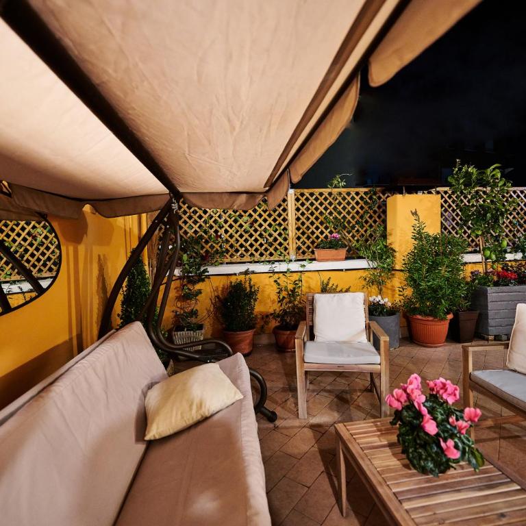 Terrace Penthouse - meospiti Penthouse - Three-Bedroom Apartment - 10