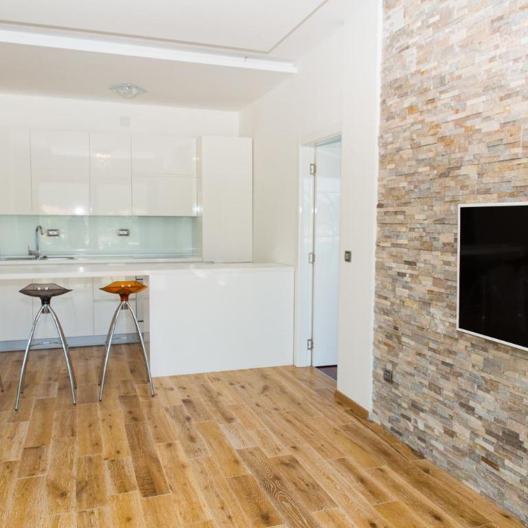 Hotel Ponta Nova - Three-Bedroom Apartment with Sea View - 9