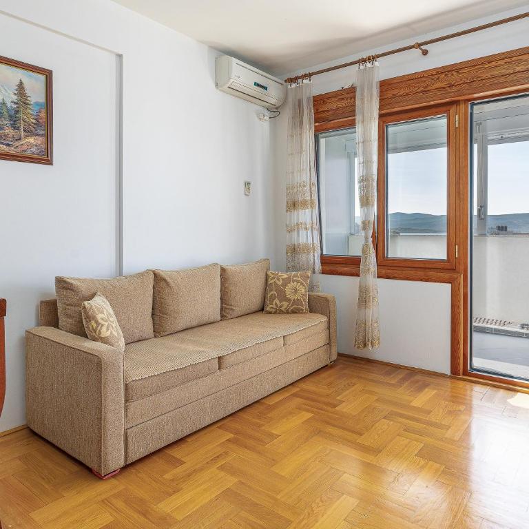 Tivat Center SeaView Apartment - Apartment with Sea View - 4