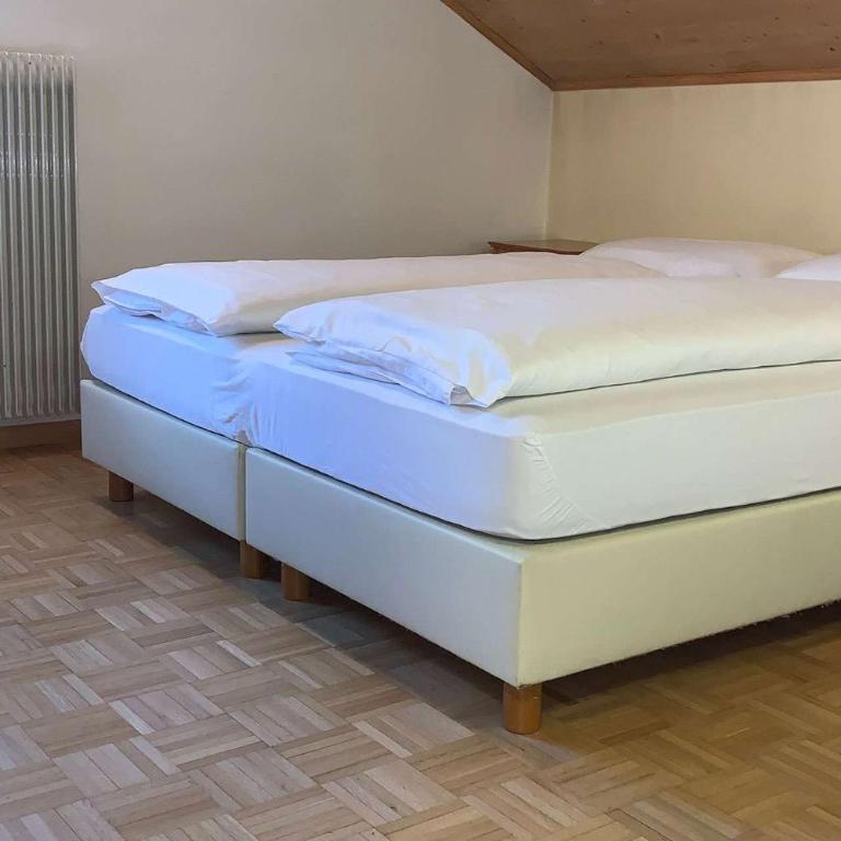 Appartamenti Ladina - Appartamento con 2 Camere da Letto e Balcone - 4