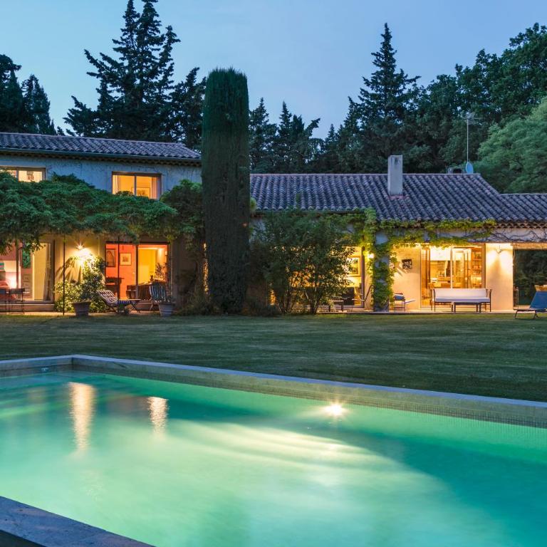 VillaOustal. Parc Arboré 4500 m2. Piscine chauffée. - Villa avec Piscine Privée - 5