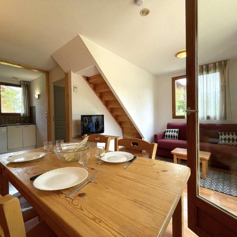 Chalet lumineux 3 pièces, 4 pers, proche remontées et pistes, balcon, parking, wifi gratuit - FR-1-525-270 - Chalet - 1