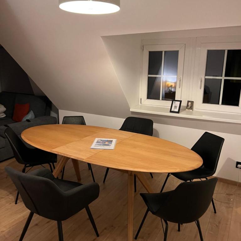 LE DONJON Classé 4 étoiles 5 mn du Appartement Standing 120 m2 Centre Ville Au Calme - Three-Bedroom Apartment - 4