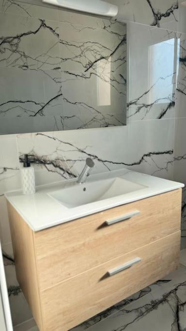 Le Melo - Charmant appartement T2 neuf - Appartamento con 1 Camera da Letto - 12
