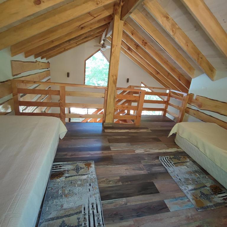 Cabaña Bosque Río - Three-Bedroom House - 9