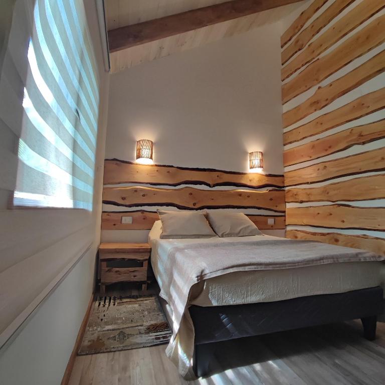 Cabaña Bosque Río - Three-Bedroom House - 7