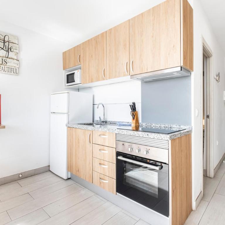 Acuarium 3-19-E Apartment Levante Beach - Apartamento de 2 dormitorios - 20