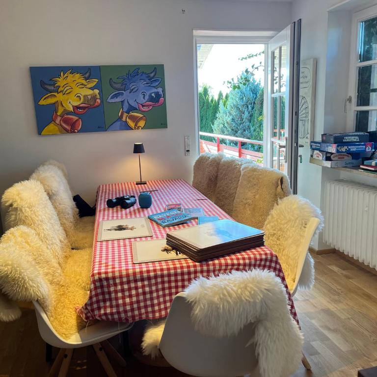 Glückliche Kuh-Villa - Achtsamer Rückzugsort mit Traumgarten, Schwimmteich & Raum zum Sein bis 18 Personen - Allgäu - Suite Loft - 42