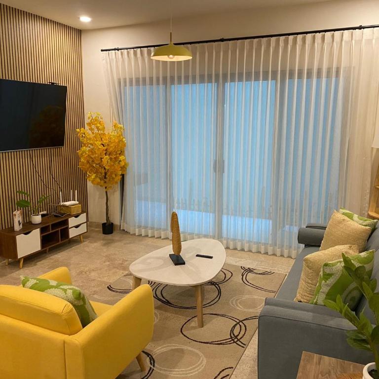 Luxury 2 bedroom apt 3 min away from the boardwalk/malecon - Apartamento de 2 dormitorios - 1