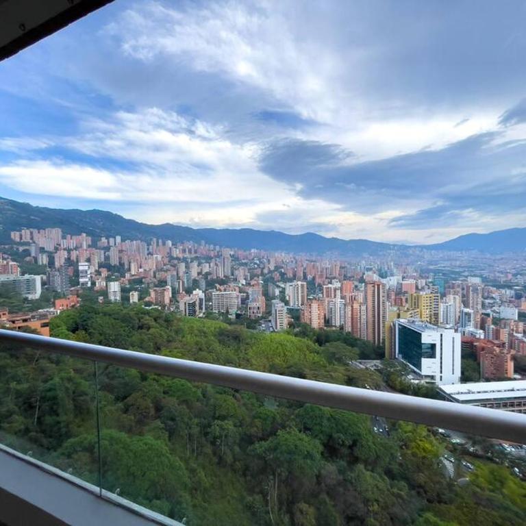 Luxury, 2 Bdr, Pv Balconie, Top View El Poblado - Apartamento de 1 dormitorio - 1