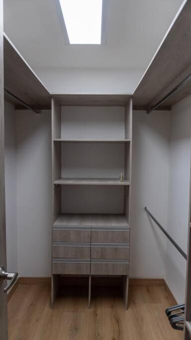 Luxury, 3 Bdr, Pv Balconie, Top Design, Laureles - Apartamento de 1 dormitorio - 2