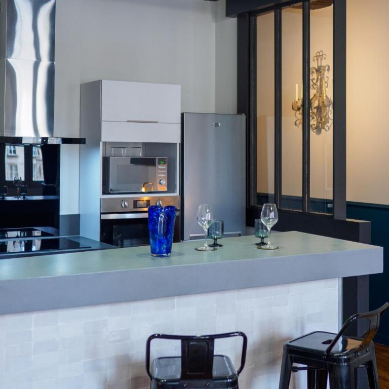 Au roi lion, place Saint Michel - Appartement 1 Chambre - 11