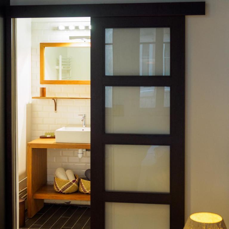 Au roi lion, place Saint Michel - Appartement 1 Chambre - 23