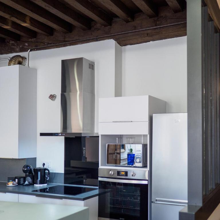 Au roi lion, place Saint Michel - Appartement 1 Chambre - 13