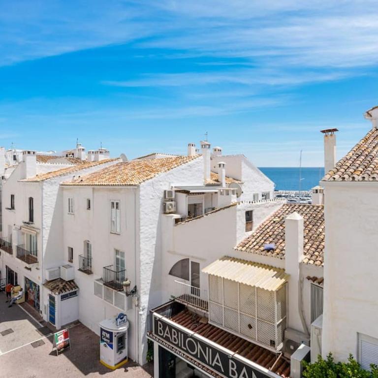 6 Luxury sea View Puerto Banus - Two-Bedroom Apartment - 13