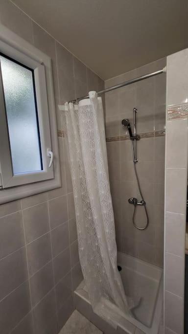 Appartement chaleureux, proche de la gare - Apartment mit 2 Schlafzimmern - 18