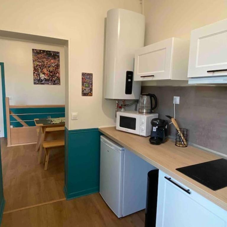 Nostalgie 90- emplacement idéal- parking gratuit - Appartement 1 Chambre - 6