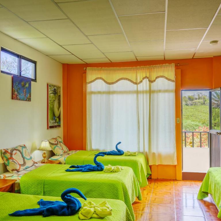 Hospedaje Germania - Habitación cuádruple - 4