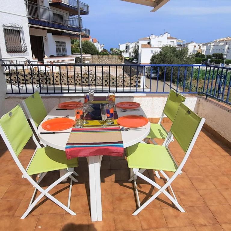 Apartamento Confortable en Sant Genís, Llançà – Cerca de Playa y Actividades F - ES-170-44 - Apartamento - 1