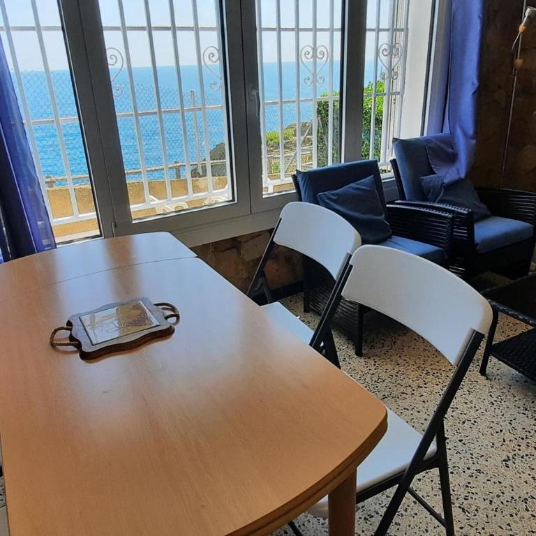 Apartamento familiar frente al mar con jardín, barbacoa, aparcamiento y mascotas permitidas - ES-170-70 - Apartamento - 5