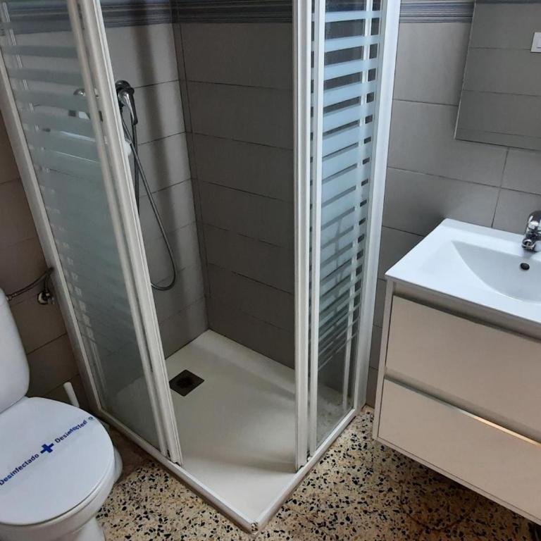 Apartamento familiar frente al mar con jardín, barbacoa, aparcamiento y mascotas permitidas - ES-170-70 - Apartamento - 14