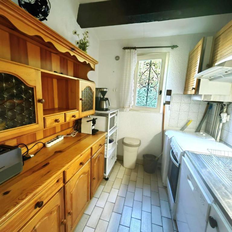 Villa Mitoyenne Calme avec Piscine, Clim et Parking pour 4 Pers. - FR-1-607-179 - Villa - 2