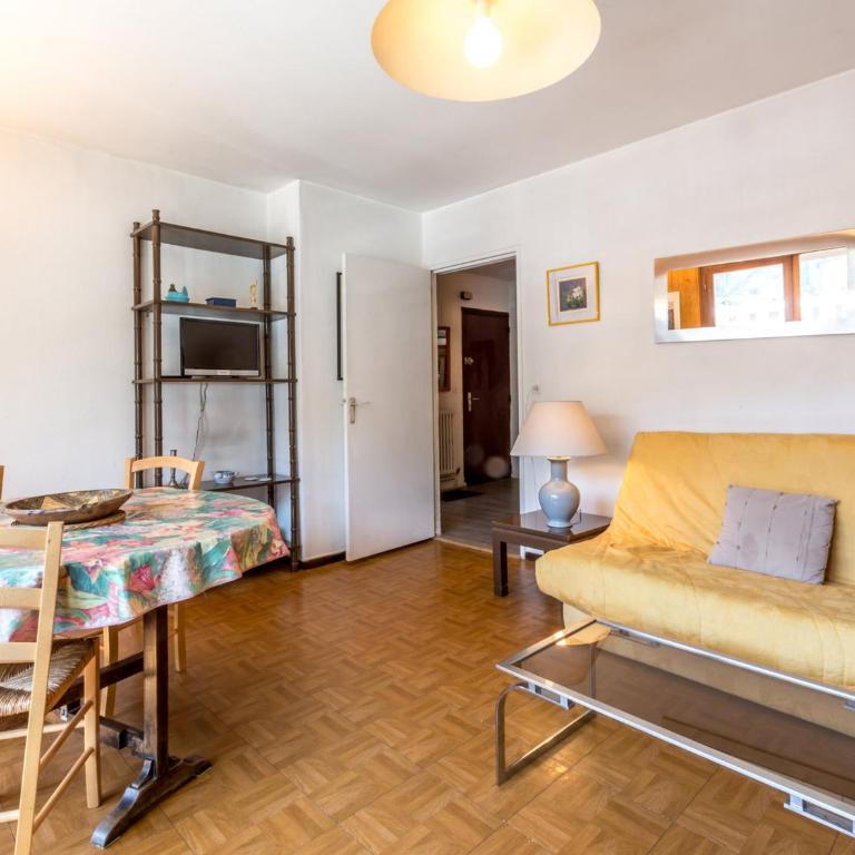 Appartement 2 Chambres avec Parking et Balcon à La Clusaz - FR-1-459-221 - Appartamento - 2