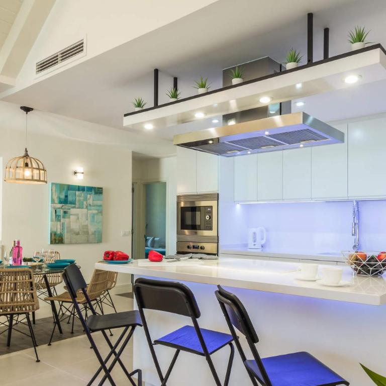 Villa Del Mar by Villa Plus - Villa - 5