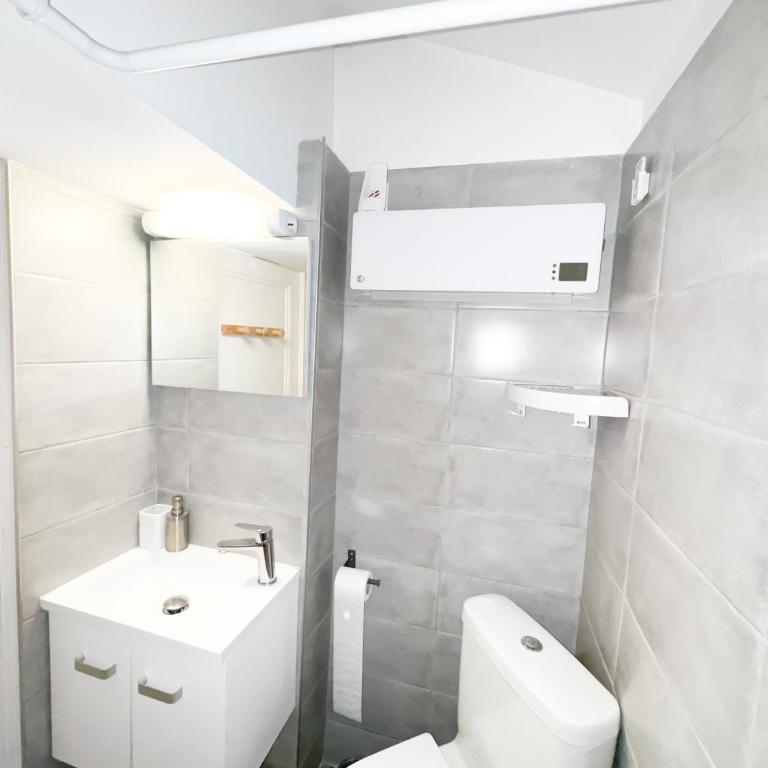 Bégonias Appartement T3 Avenue de Lodève - Apartamento de 2 dormitorios - 10