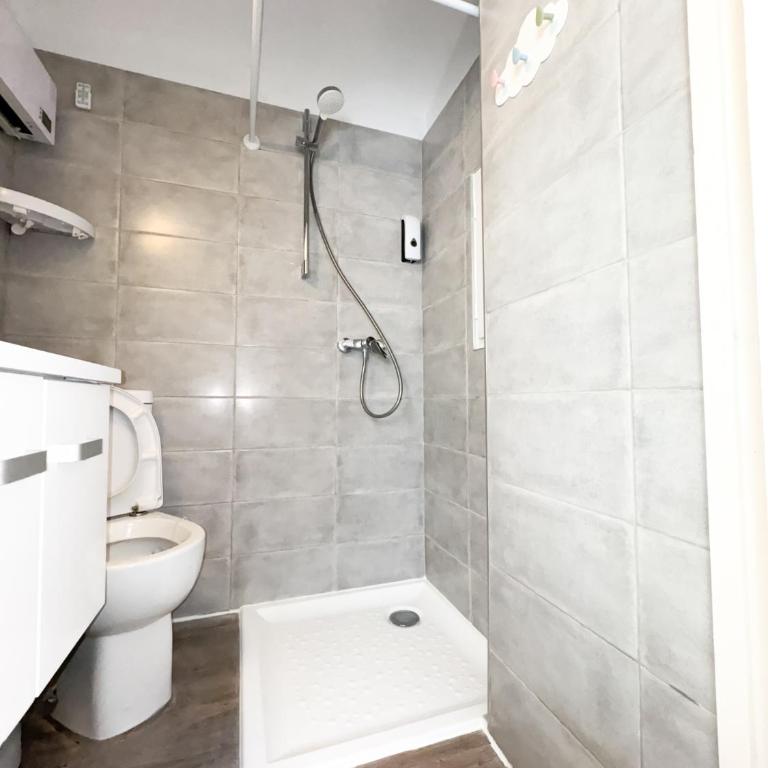 Bégonias Appartement T3 Avenue de Lodève - Apartamento de 2 dormitorios - 9