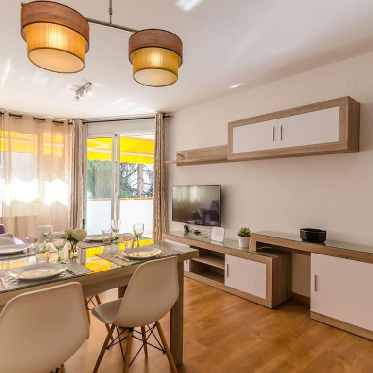 Apto Park Lein, 5 huéspedes muy cerca de la playa - Apartamento de 2 dormitorios - 5