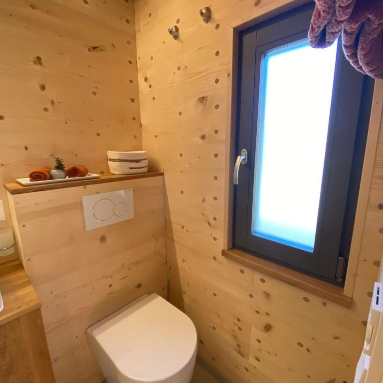 Unique Tiny Eco Lodges with gorgeous views to Jungfrau Massiv - One-Bedroom House - 25