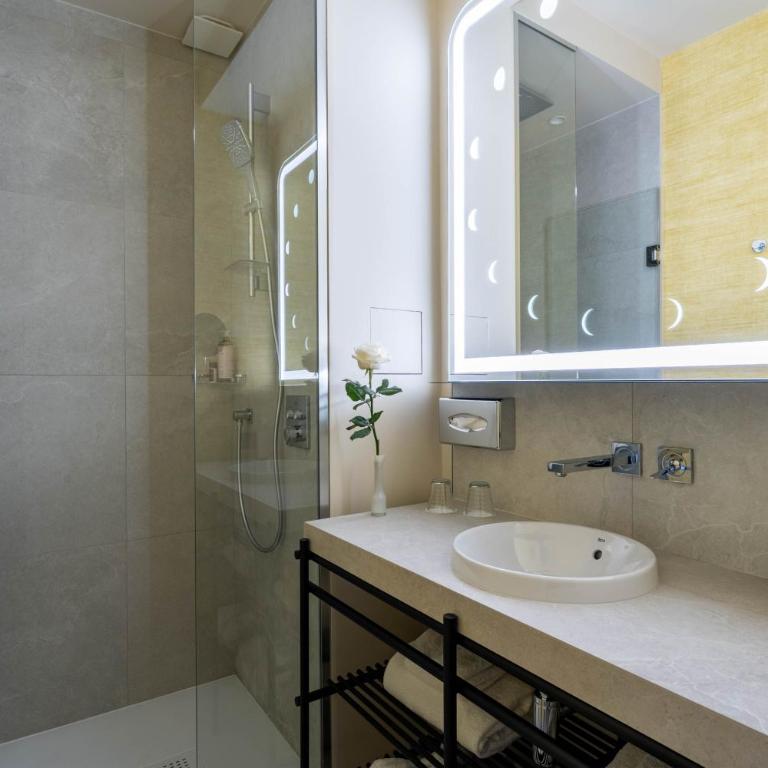 Hotel Astra Opera - Astotel - Chambre Familiale - 2 Chambres - 5
