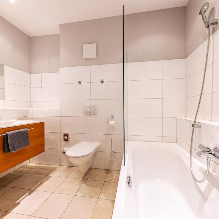Parkhotel Maximilian Ottobeuren - Comfort Doppelzimmer Maximilian+ mit Balkon - 7
