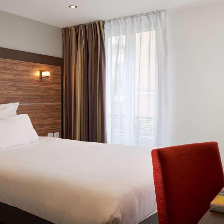 Hotel Apolonia Paris Montmartre; Sure Hotel Collection by Best Western - Chambre Simple Standard - 1