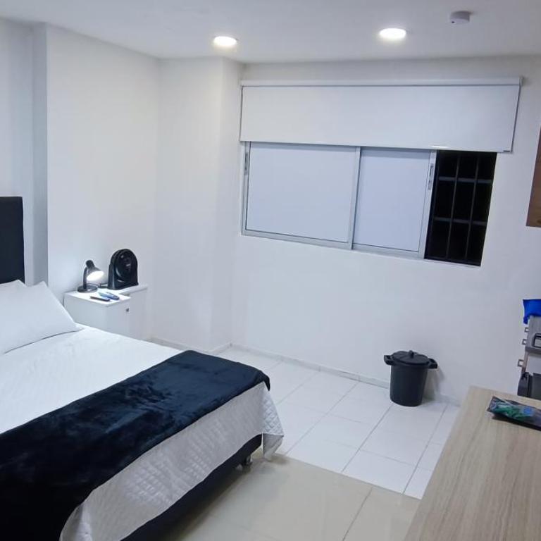 Cómodo Estudio 2 Privilegiada Ubicacion Frente al Centro Comercial - Estudio Superior - 10