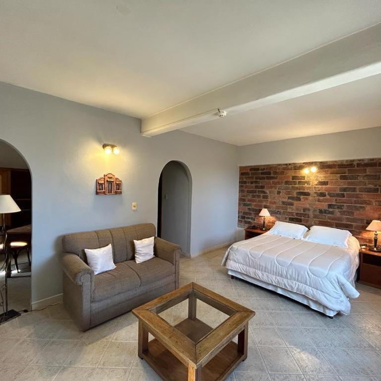 Asuncion Palace - Double Room - 17