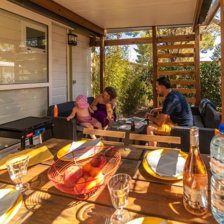Camping La Pinède Enchantée - Gîte (4 Adultes) - 5