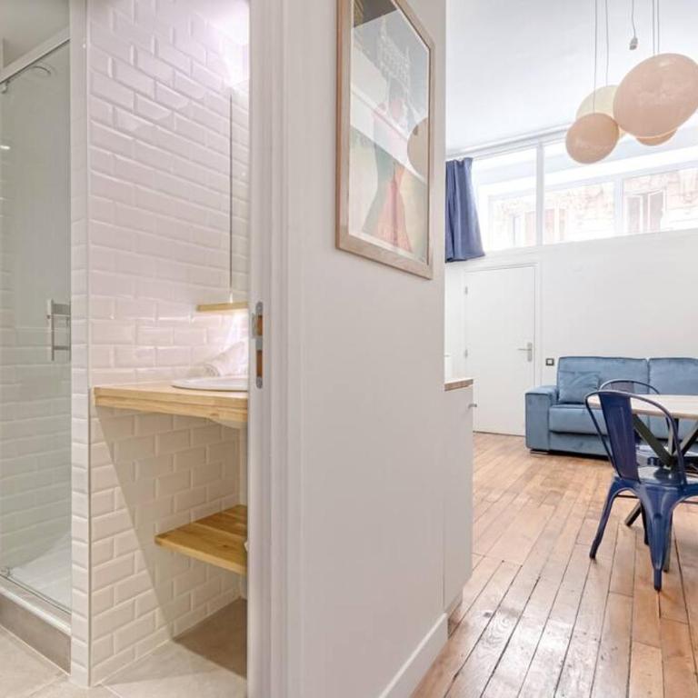 Cozy Duplex 6P - Arc de Triomphe - Two-Bedroom Apartment - 9