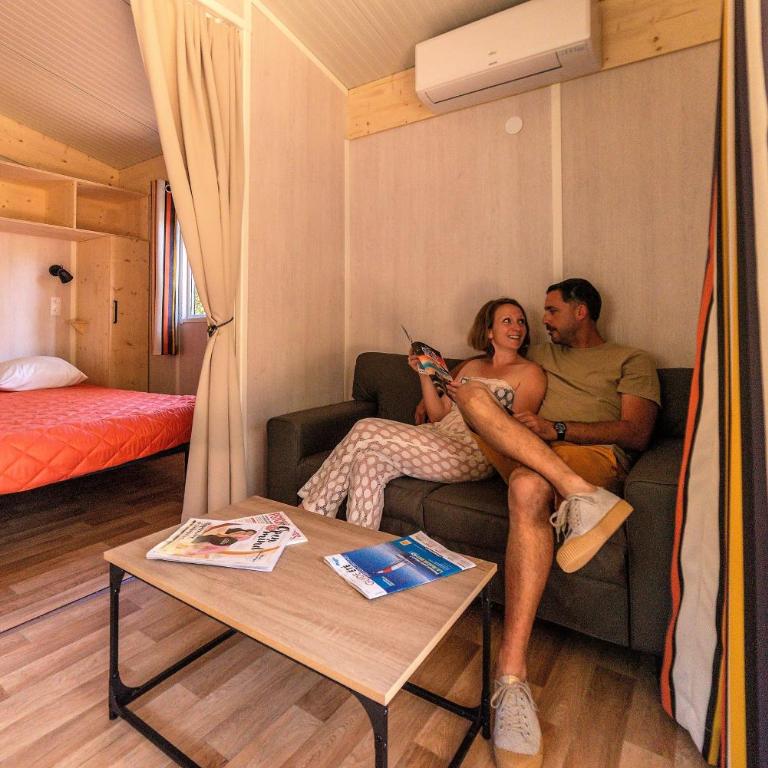 Camping La Pinède Enchantée - Bungalow 1 Chambre - 8