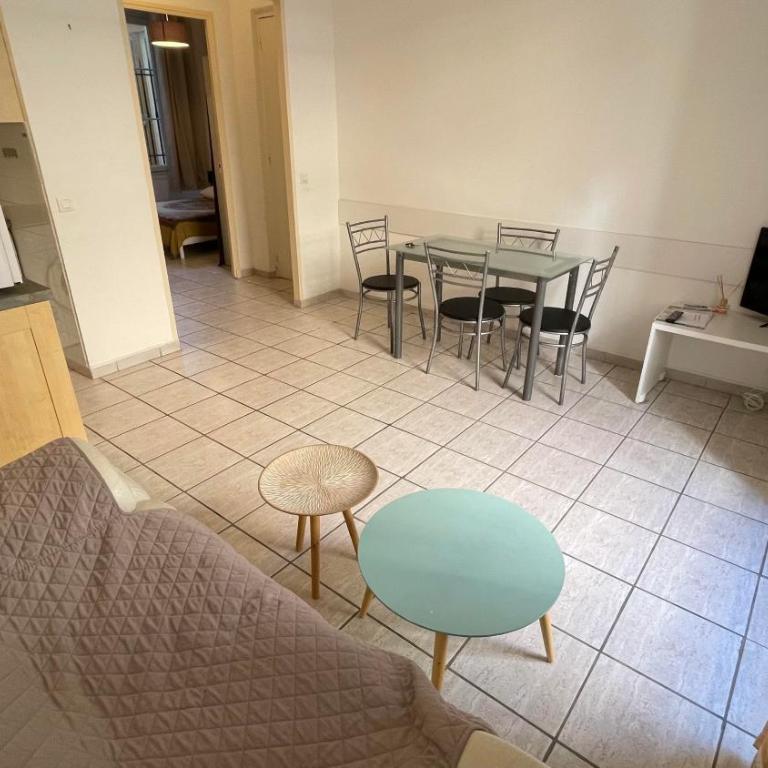 Modest one bedroom apartment - Apartment mit 1 Schlafzimmer - 2