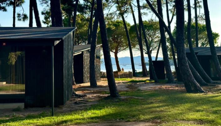 Camping Golfo Di Sogno - Bungalow Familial - Côté Plage - 4