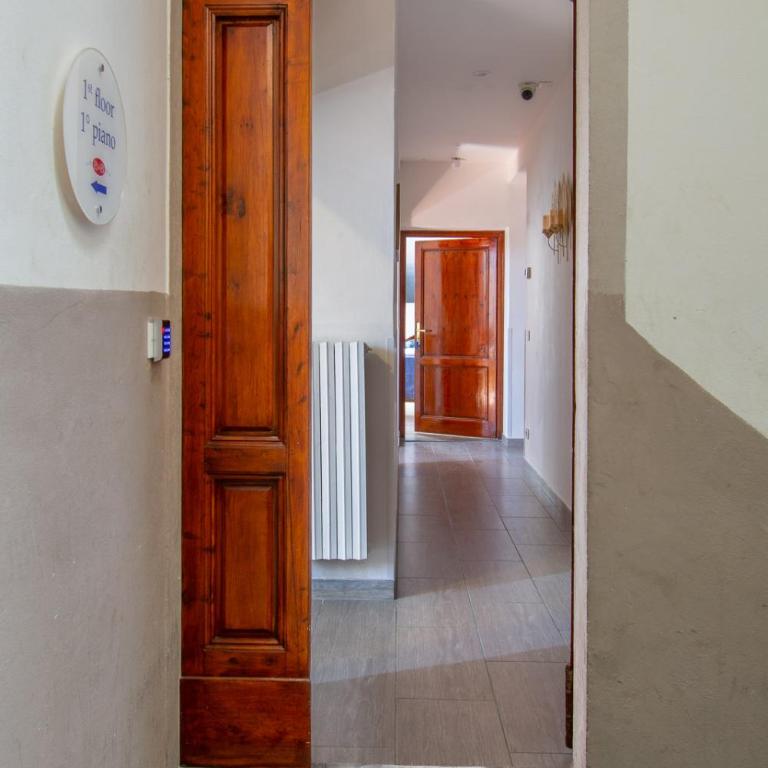 Paraiso - Camera Matrimoniale/Doppia con Letti Singoli con Bagno in Comune - 1