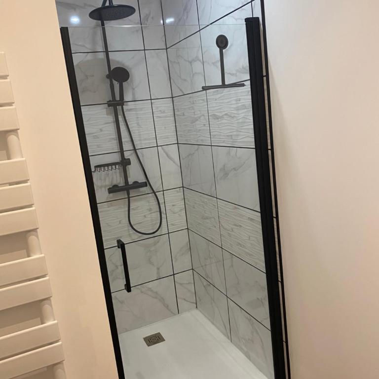 La Bellours Maison d Hôtes avec Piscine - Chambre Double - Vue sur Piscine - 3