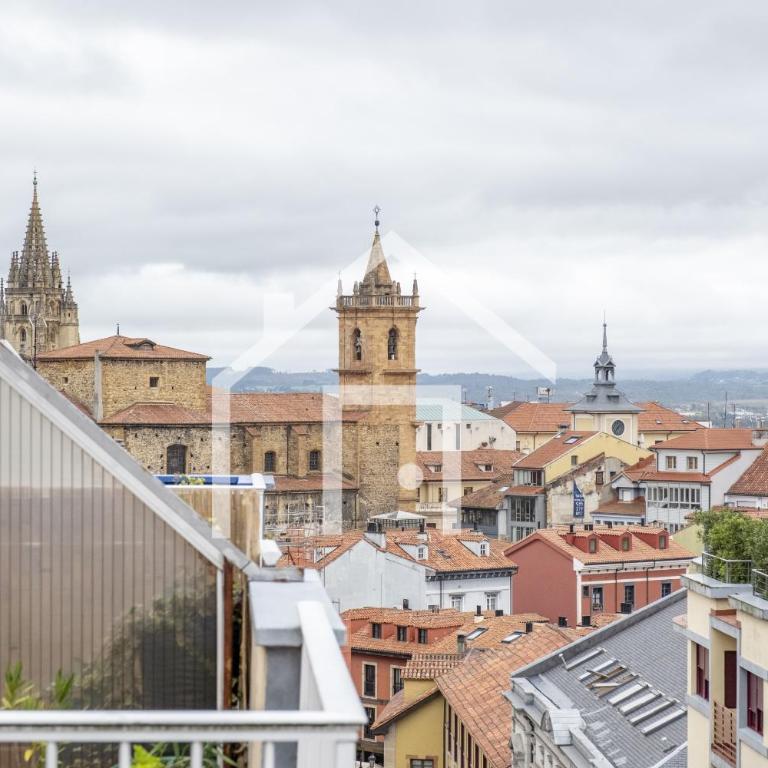 Ático Quintana II - con terraza, en el centro con Wifi y garaje - Apartamento con ducha - 1