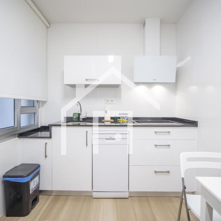 Ático Quintana II - con terraza, en el centro con Wifi y garaje - Apartamento con ducha - 17