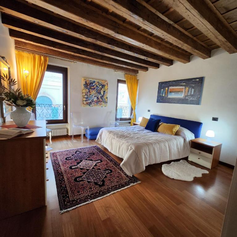 Juliets Bed Art Verona - One-Bedroom Apartment - 5