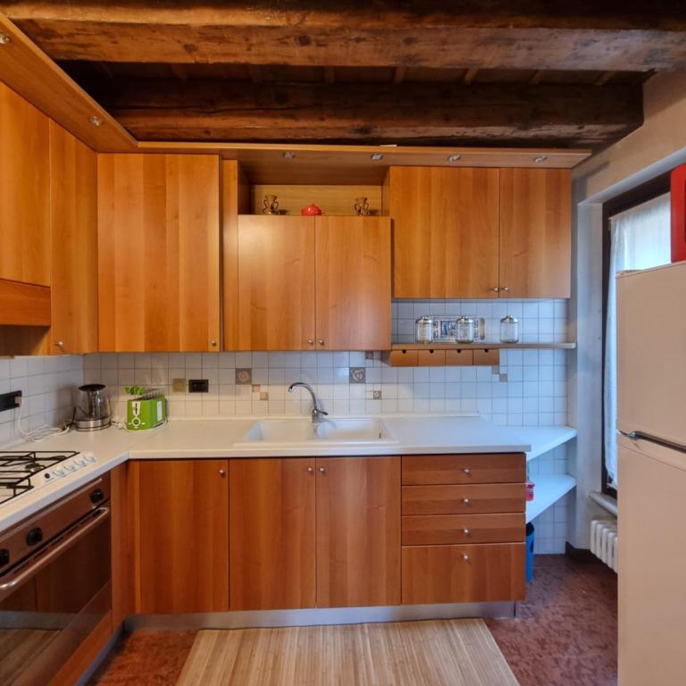 Juliets Bed Art Verona - One-Bedroom Apartment - 17